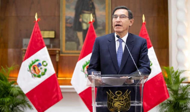 Presidente Vizcarra anuncia la disolución del Congreso