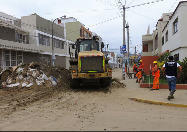 Más de 5 toneladas de lodo y tierra fueron retiradas de calles de Trujillo