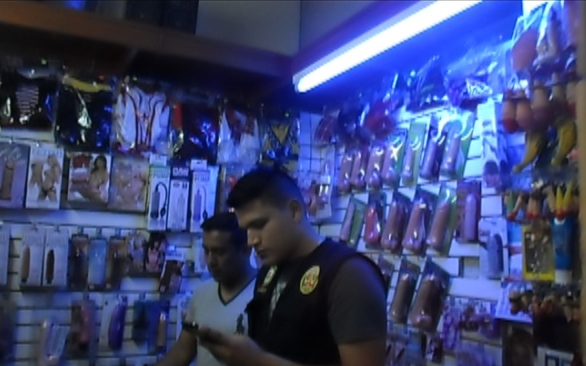 Intervienen dos "sex shop" en centro comercial El Virrey