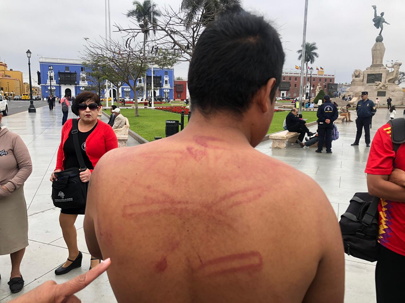 Trujillo: serenos masacran a joven que trató de defender a ambulante