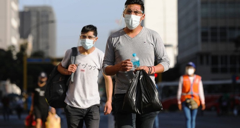 A partir de hoy usar doble mascarilla en comercios y farmacias es obligatorio    