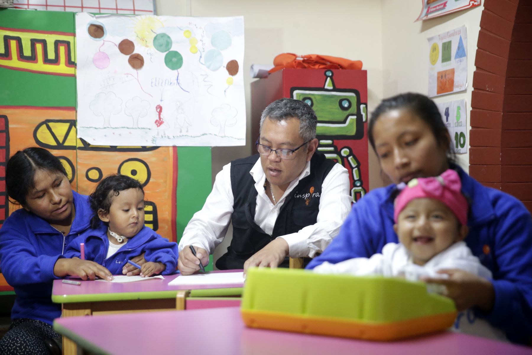 Médico peruano es galardonado como el Héroe del 2018 por CNN