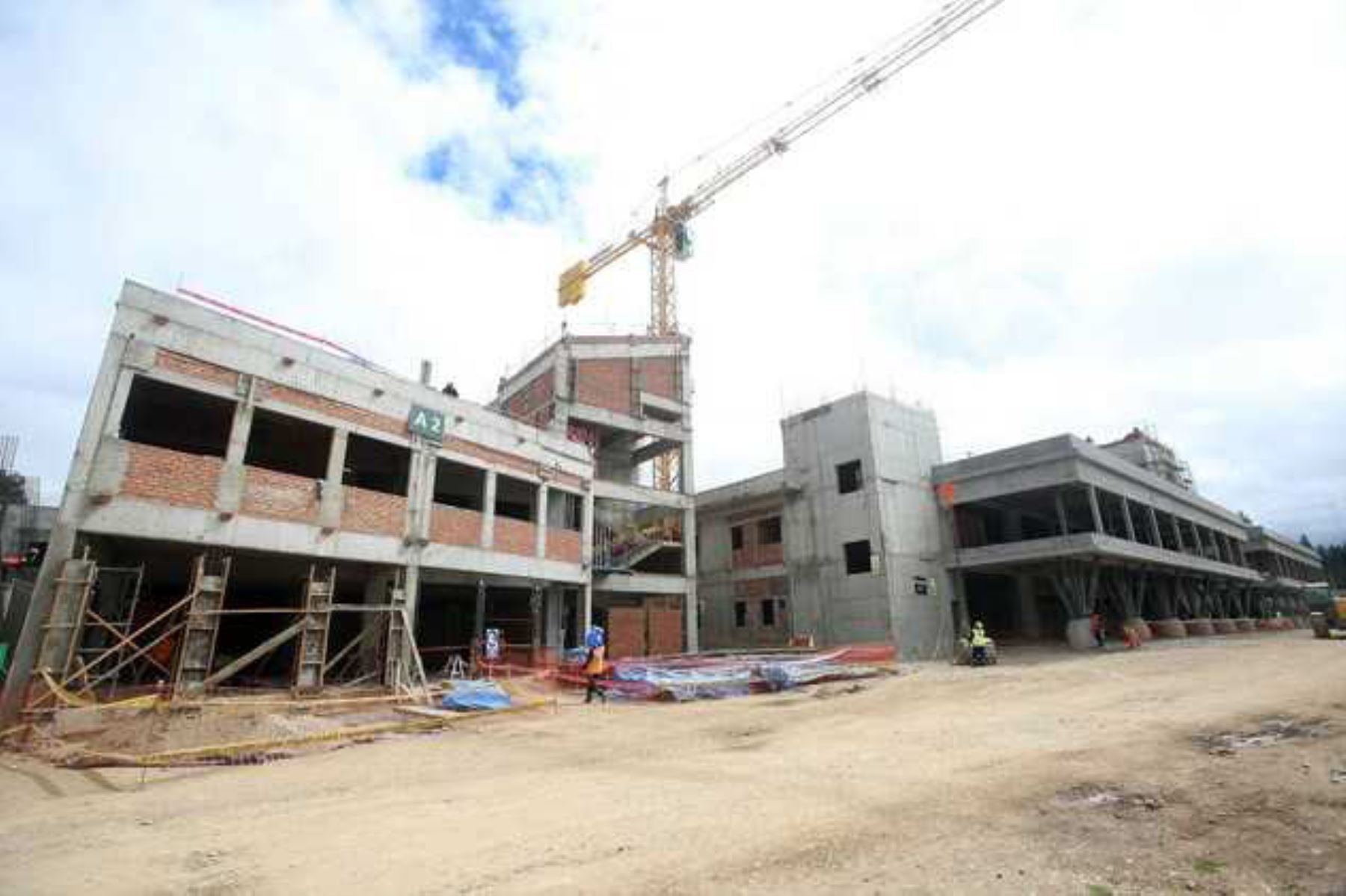 MEF destina S/ 862 millones para continuidad de obras públicas