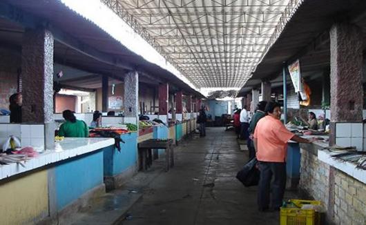 Asaltantes roban mercadería valorizada en S/. 100 mil de mercado Indoamericano