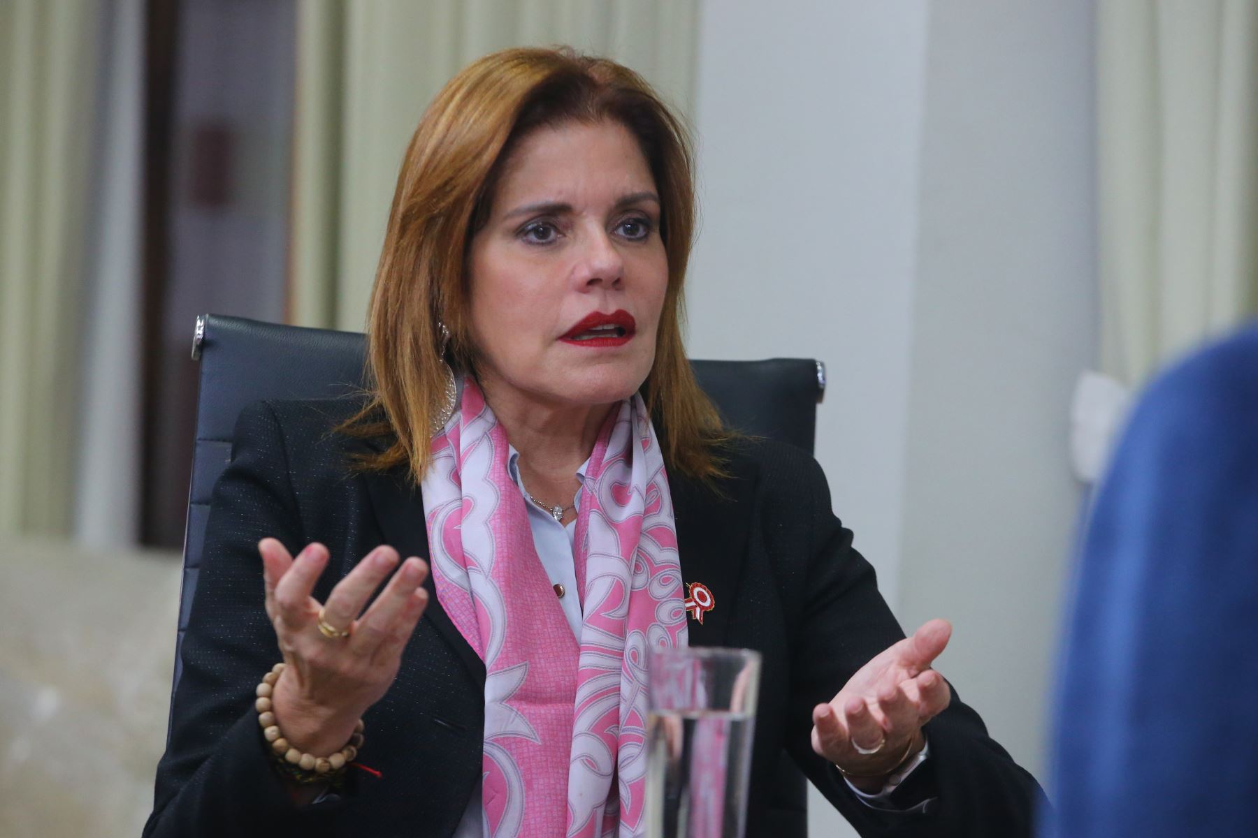 Mercedes Aráoz renuncia a la vicepresidencia de la República