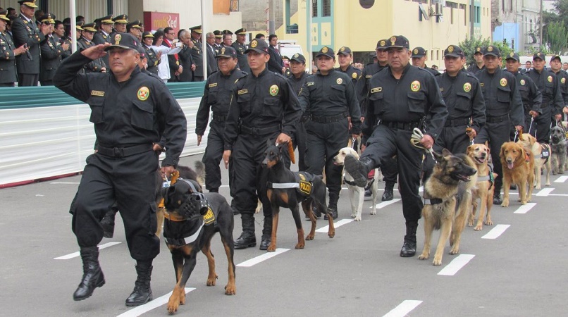 Aprueban reglamento de la Ley que nivela pensiones para militares y policías en retiro