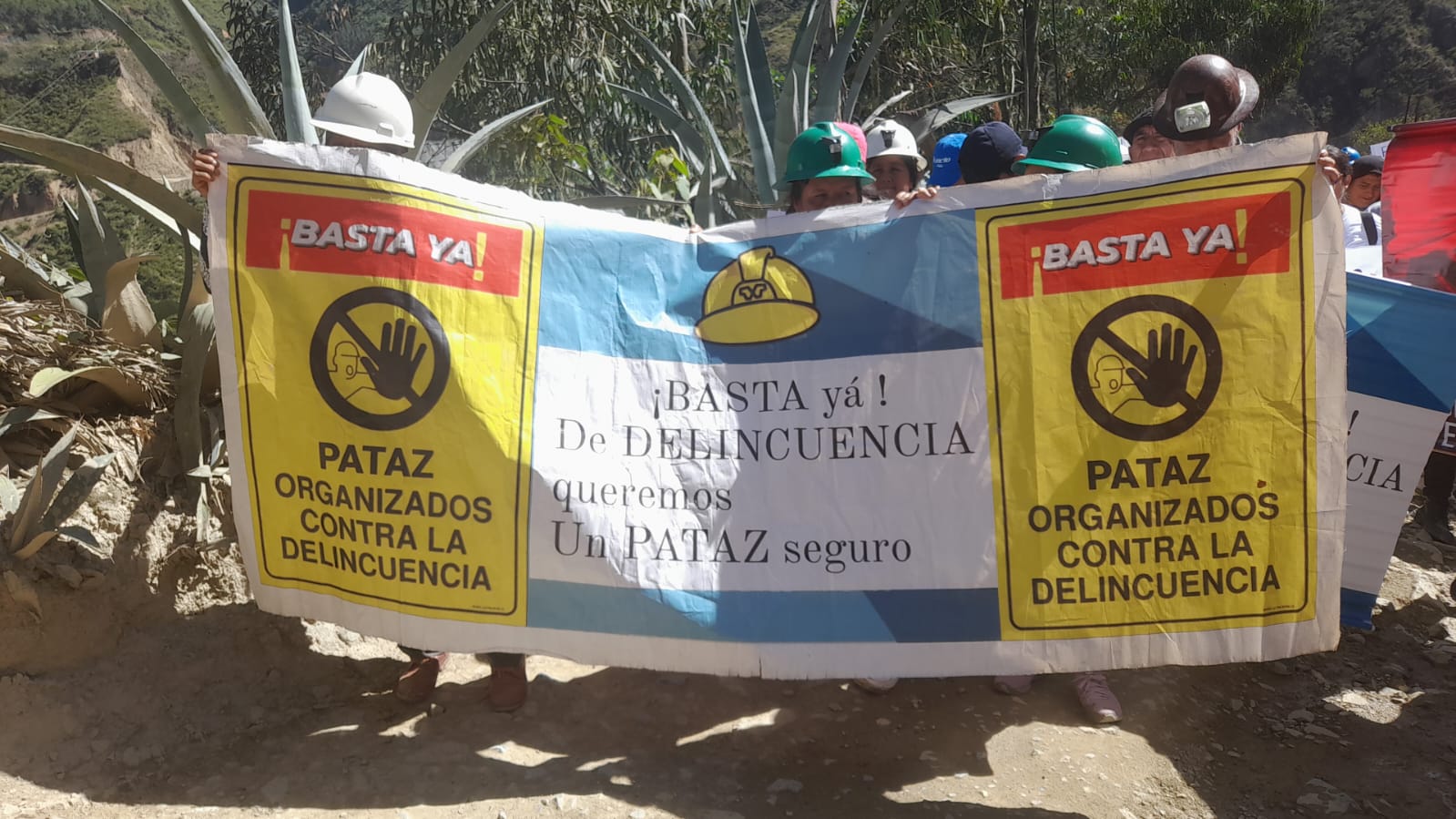 Familias y mineros artesanales del distrito de Pataz marchan contra la inseguridad y piden presencia del Ejército