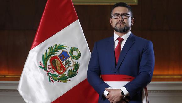 Buscan firmas para interpelar a ministro Geiner Alvarado, titular del MTC 