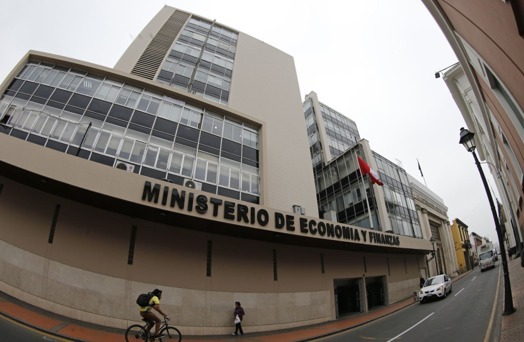 Gobierno aprobó medidas para aumentar base tributaria y combatir la evasión 