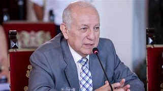 Ministro de Educación: “No hay argumento legal para anunciar una huelga de maestros”