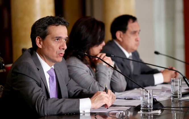 Ministro de Economía anunció paquete de reducción de impuestos