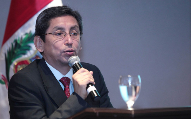 Ministro de Salud anuncia inversión de US$ 3 mil millones para construcción de hospitales