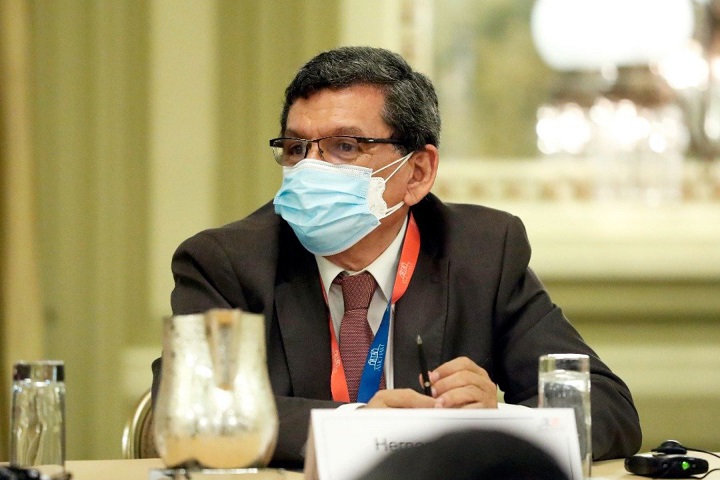 Ministro Cevallos: “Es importante incentivar inversiones y proteger a población contra el covid-19”