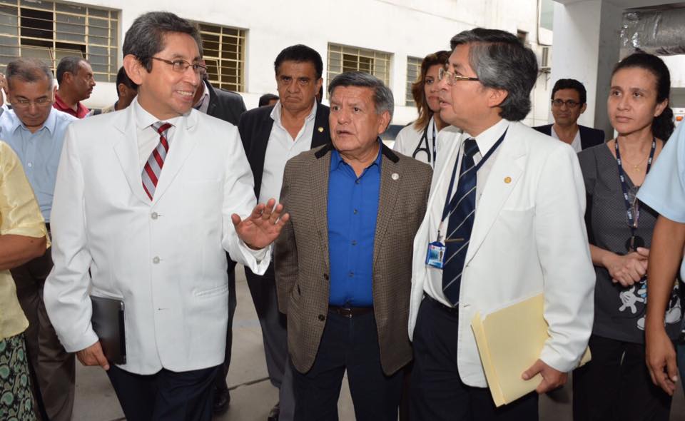 Ministro de Salud promete presupuesto para mejoras en hospitales Belén y Regional