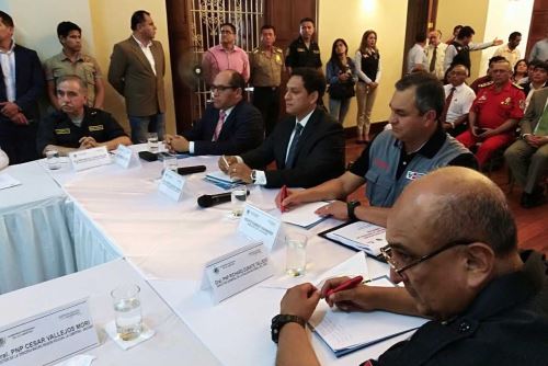 Trujillo: ministro del Interior se reúne con autoridades regionales y preside sesión del Coresec