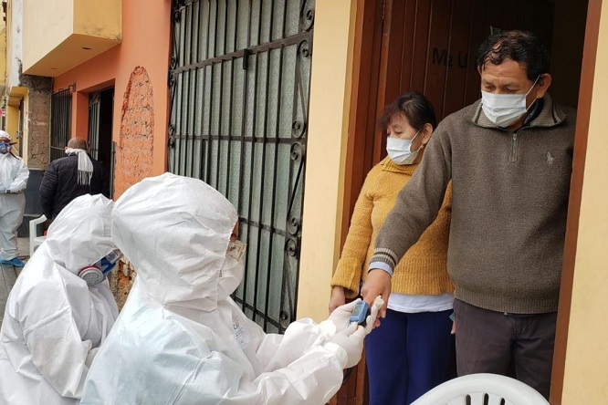 Sospechoso de covid en casa tiene 70% de riesgo de contaminar a todos en primera semana