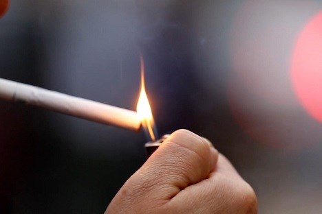 Minsa advierte que fumadores son más vulnerables al covid-19