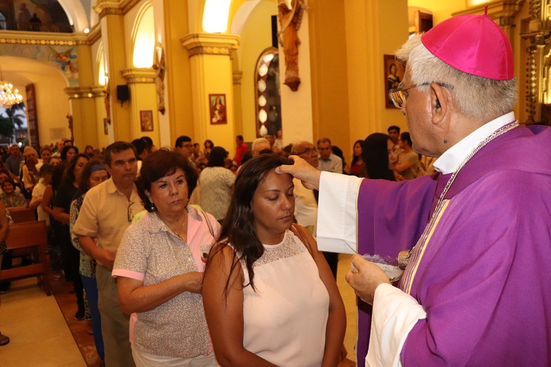 Fieles inician la Cuaresma con celebración del Miércoles de Ceniza