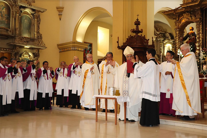 Trujillo: sacerdotes renovaron sus promesas en Misa Crismal