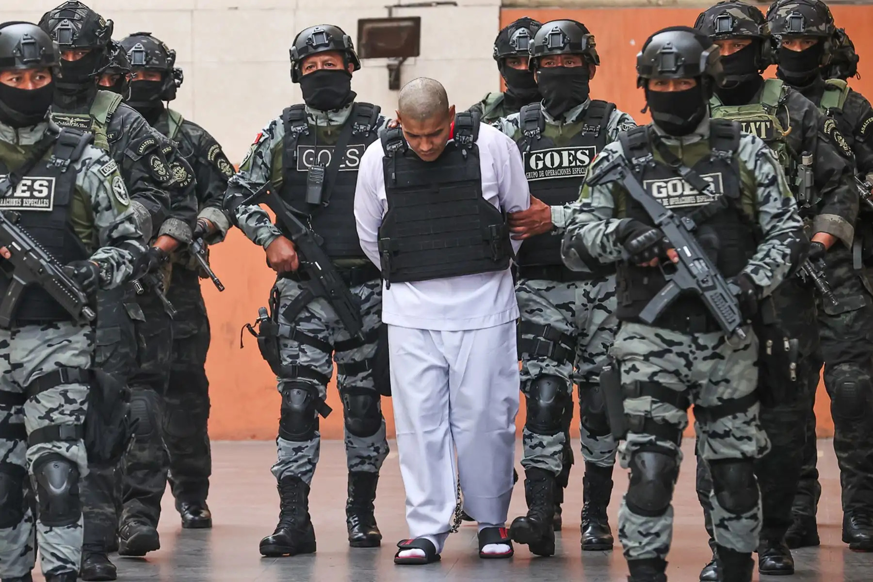 Trasladan a Erick Moreno alias "El Monstruo” a Base Naval del Callao 