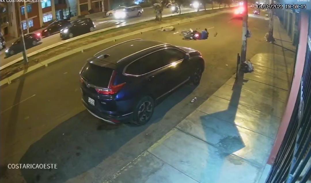 Trujillo: Mujer resulta herida tras ser atropellada por motocicleta 