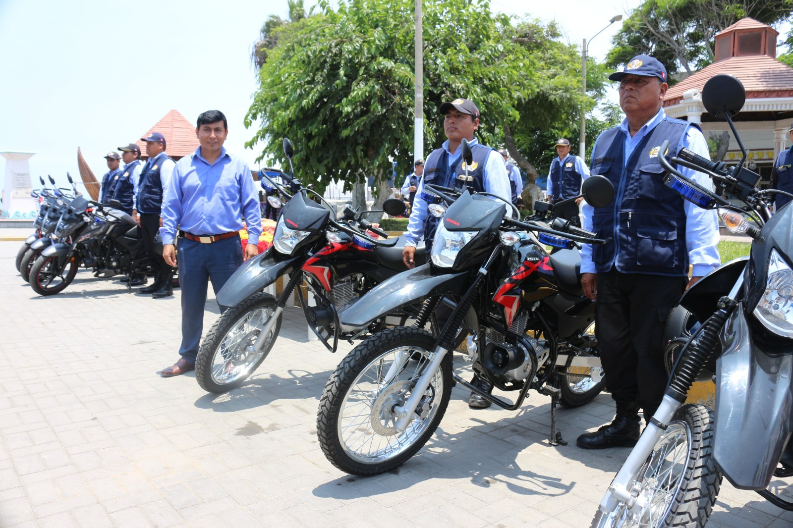 Entregan seis motocicletas para reforzar la seguridad ciudadana de Huanchaco 
