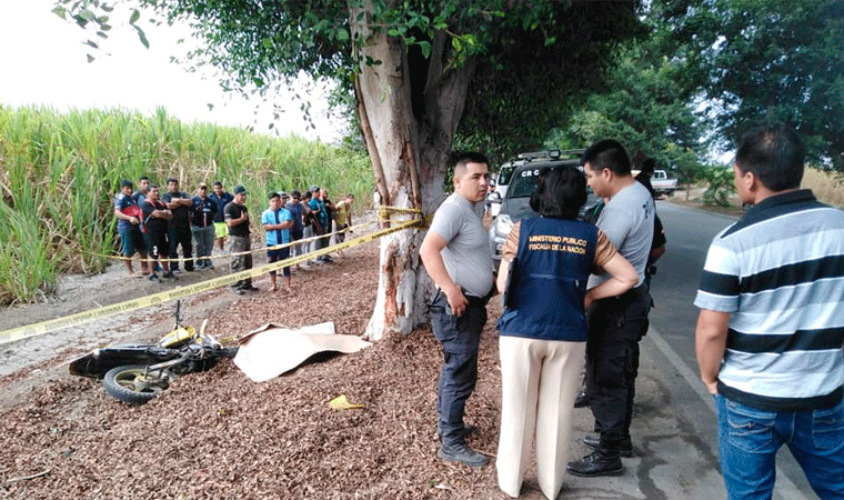 Casa Grande: joven muere al estrellar moto contra árbol