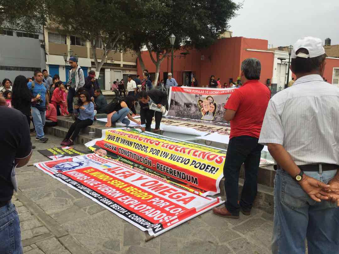 Trujillanos se movilizan en marcha denominada "Que se vayan todos los corruptos" 