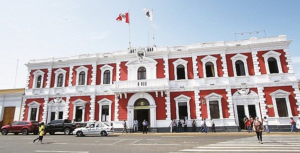 Funcionaria renuncia por presuntas presiones políticas en municipalidad de Trujillo