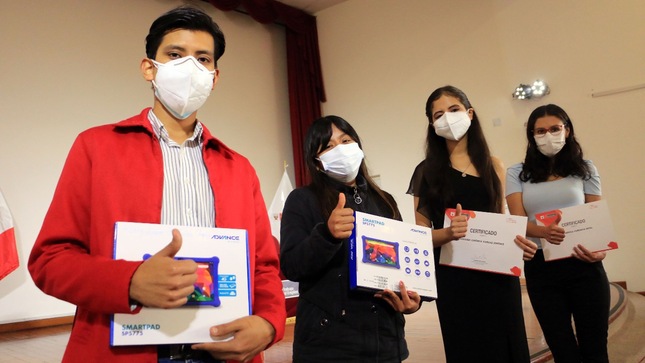 MTPE clausura clases de beca empleabilidad digital para jóvenes de varias regiones