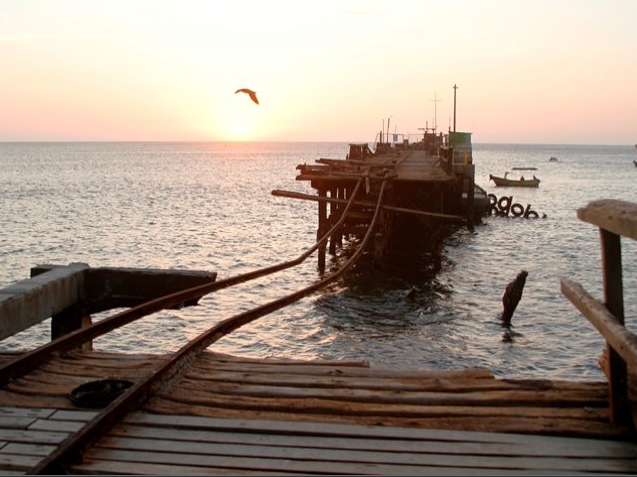 Muelles de La Libertad sufrieron serios daños luego de oleajes anómalos