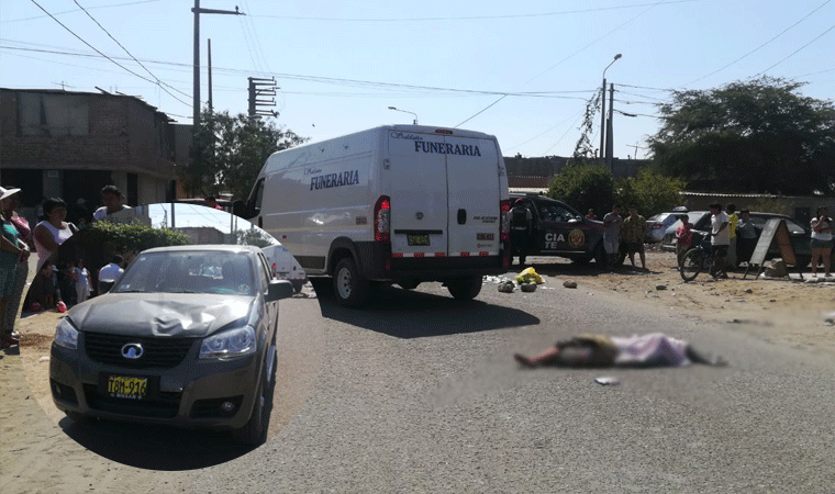 La Esperanza: camioneta arrolla y mata a anciana cuando cruzaba la pista