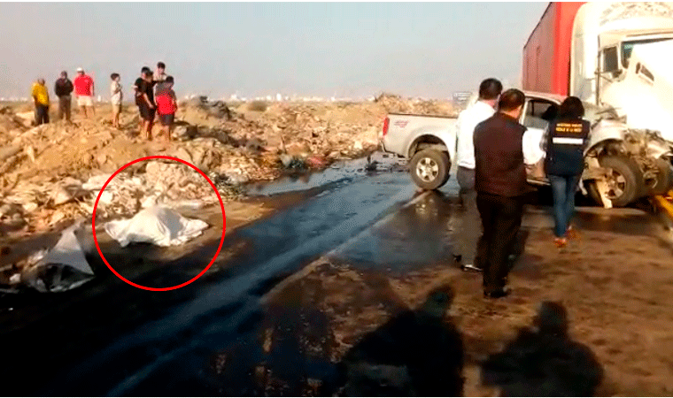 Mujer muere en choque de camioneta y tráiler en provincia de Trujillo