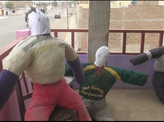 Multarán con 770 soles a quienes despidan el año quemando muñecos