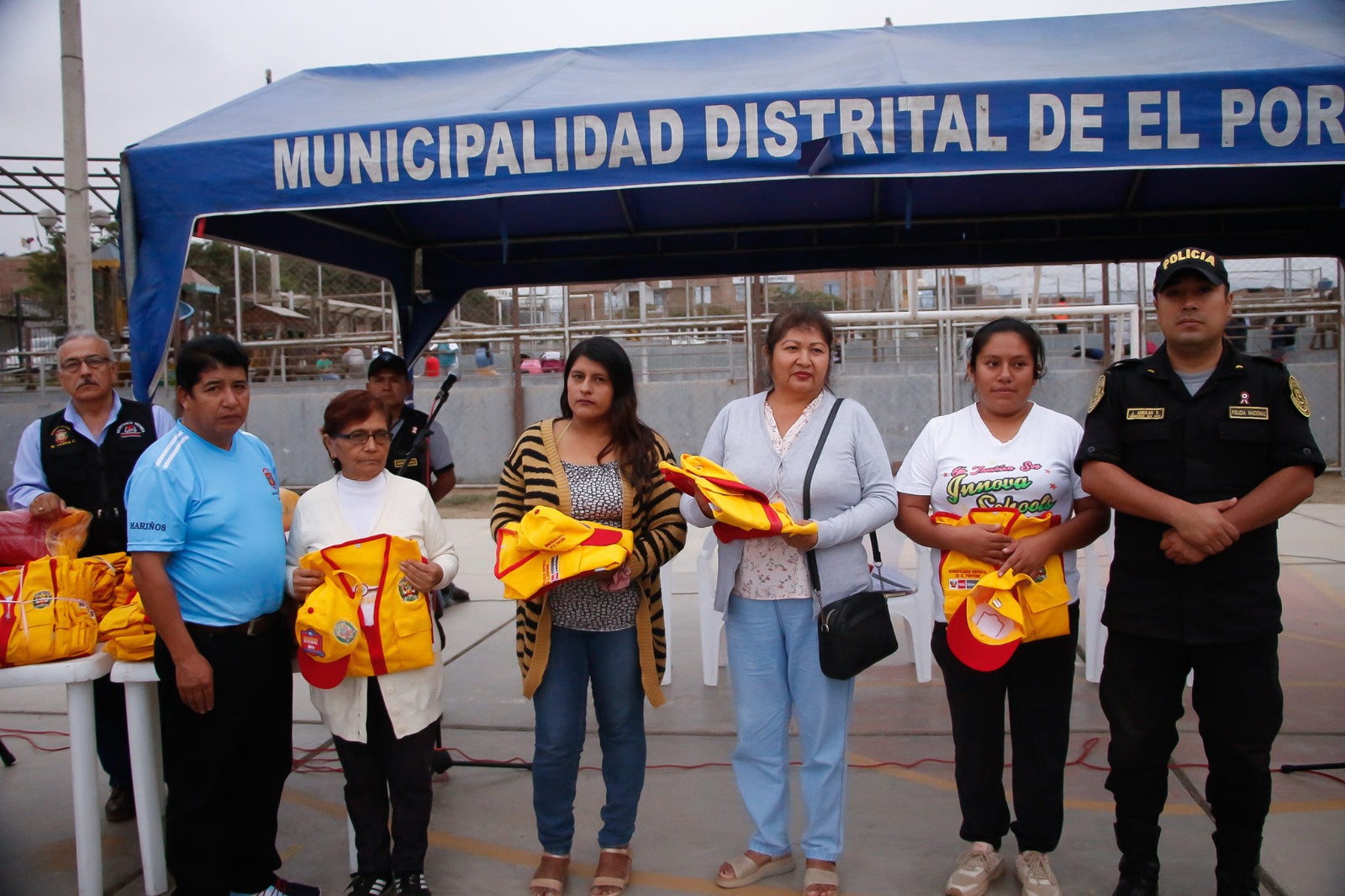 La Libertad: entregan más de 200 chalecos a juntas vecinales en El Porvenir