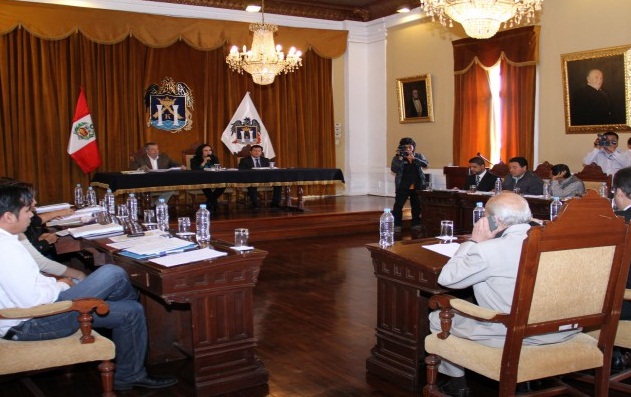 Clubes de madres recibieron maquinaria para implementar sus unidades productivas