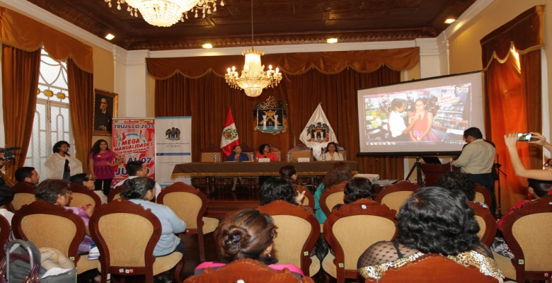 Municipalidad provincial realiza desde hoy Megaferia de Manualidades Trujillo 2015