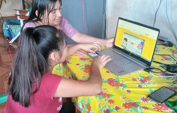 Estudiantes de nivel secundario participan en la supervisión de las estrategias educativas del Minedu