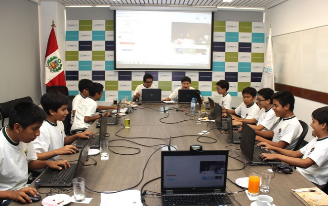 Escolares peruanos construyeron comunidad minera utilizando videojuego 