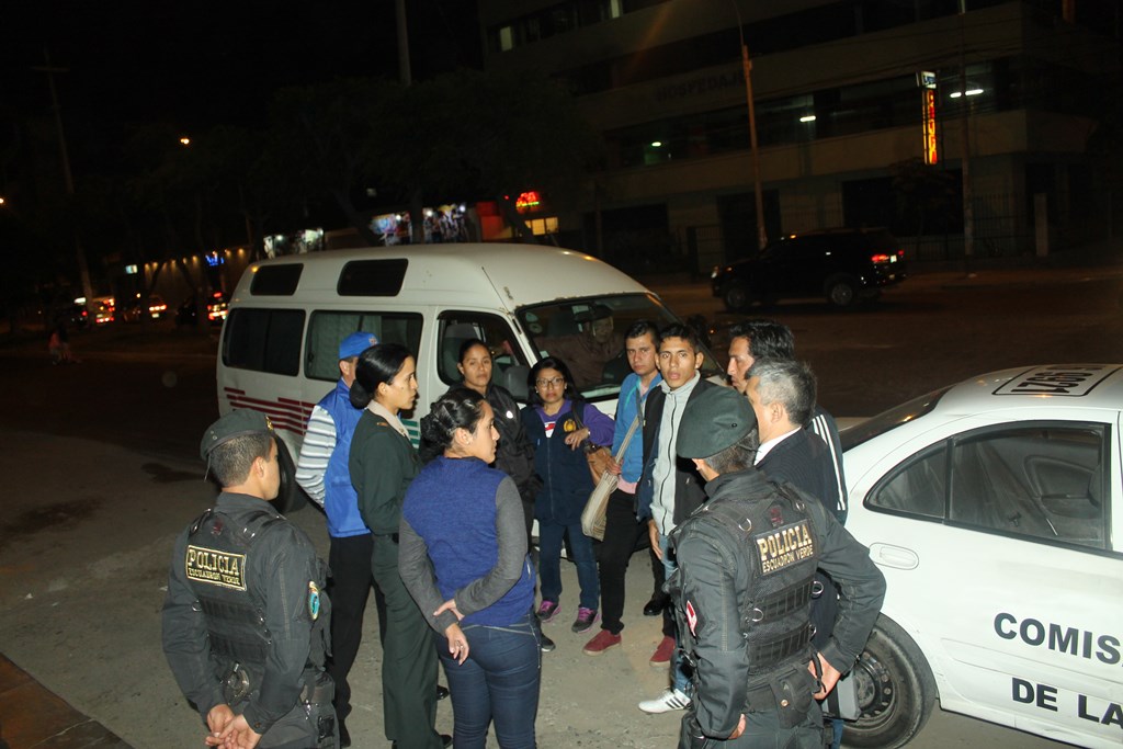 Rescatan de las calles de Trujillo a 11 niños abandonados