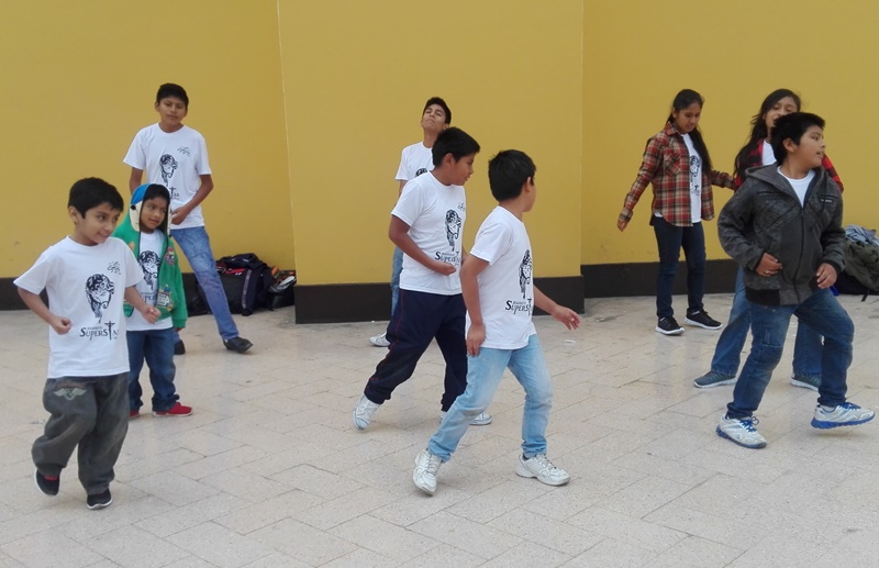 Congreso de la República distinguirá a niños mocheros por su ayuda a damnificados