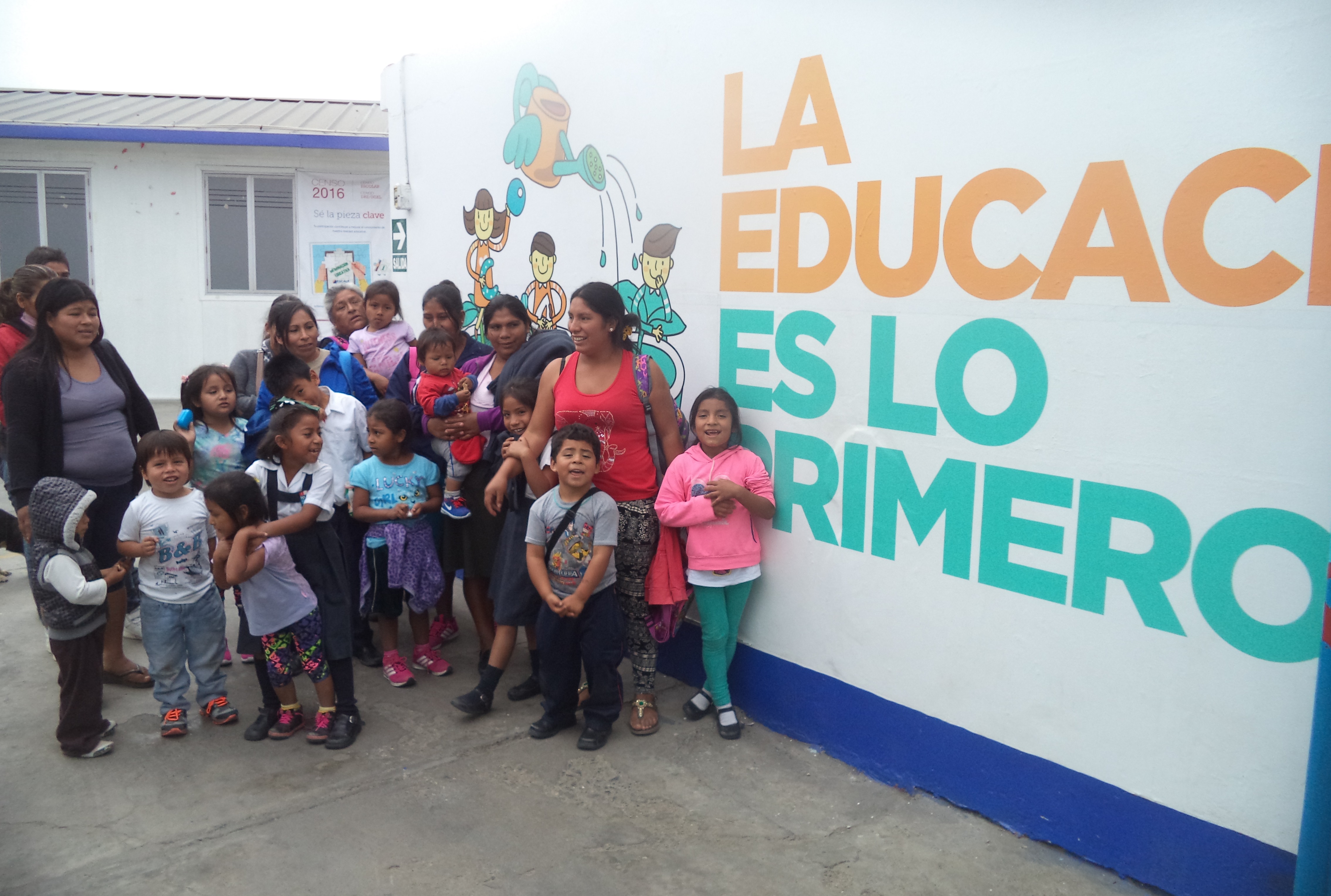 Padres protestan por falta de profesores en colegio de Huanchaco