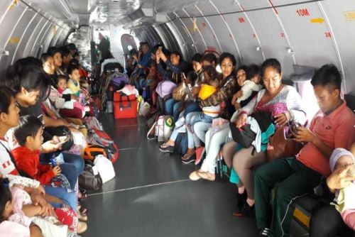  Ejército traslada desde Trujillo a Ica a niños  con labio leporino para ser operados