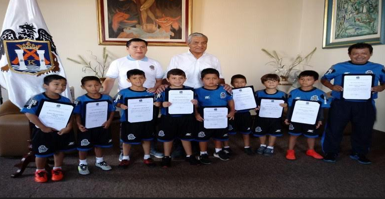 Trujillo: alcalde dio reconocimiento a niños que obtuvieron segundo lugar en Copa de La Amistad