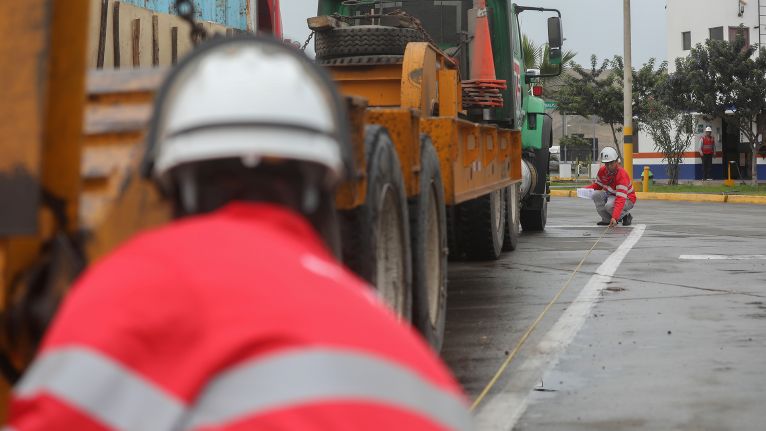 Sutran exhorta a conductores y transportistas a respetar límites máximos de pesos y medidas vehiculares