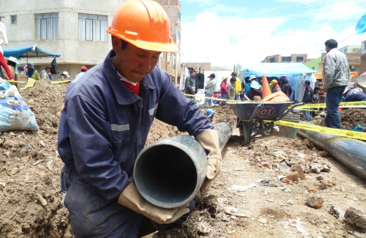    Vivivenda transfiere S/. 210 millones al Midis para sistema de agua en 16 regiones