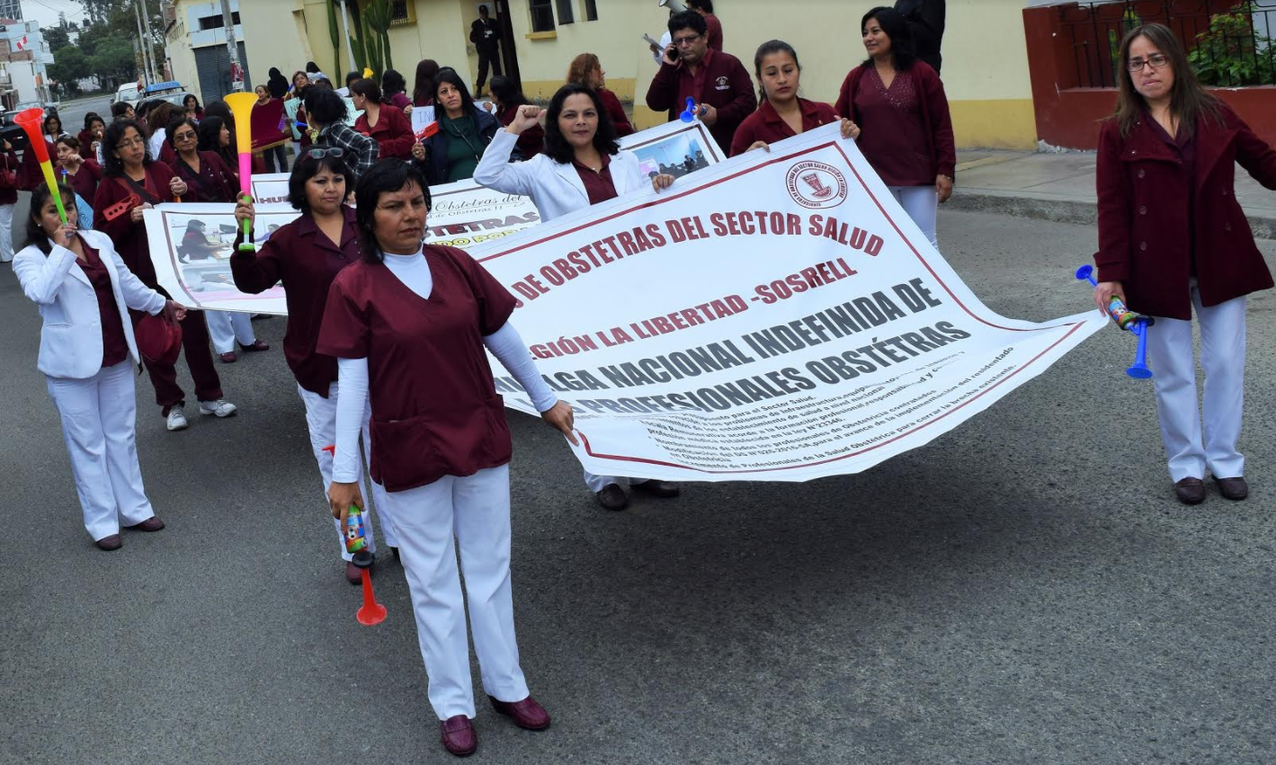 Obstetras de La Libertad en huelga indefinida