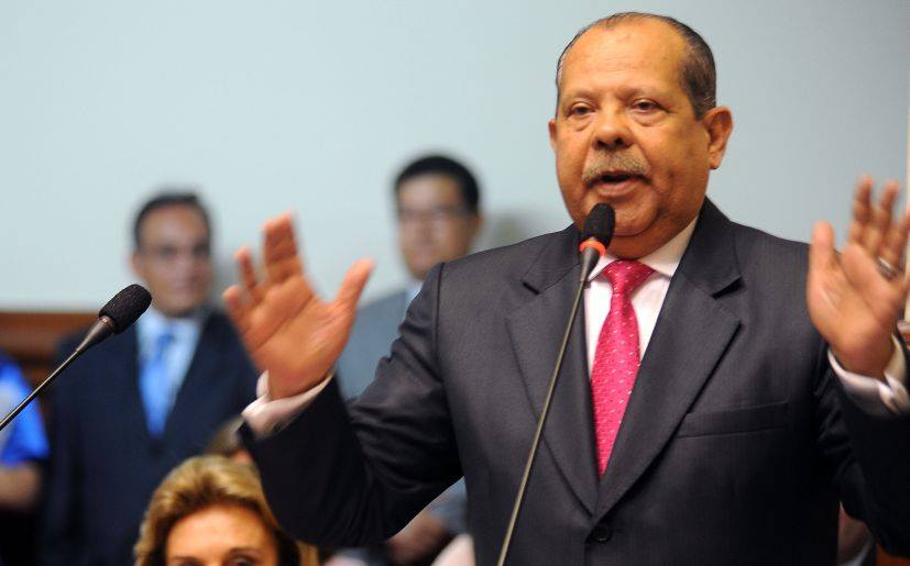 Salazar dice que César Acuña no podrá contra Keiko Fujimori