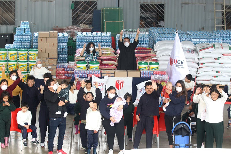 Ollas vecinales de "Asociación Bienaventuranzas" recibieron cuatro toneladas de víveres como donación