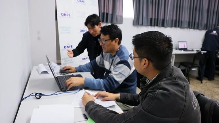 ONPE muestra funcionamiento de soluciones tecnológicas que utilizará en las elecciones primarias 